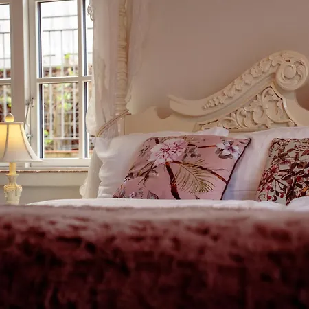 Boutique Postgarden Szálloda 4*